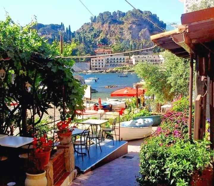 Sebastian House Casa Vacanze Giardini-Naxos Exterior foto