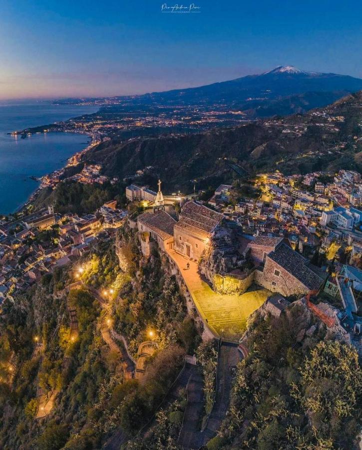Sebastian House Casa Vacanze Giardini-Naxos Exterior foto